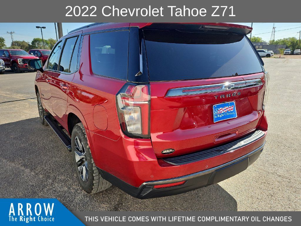 Used 2022 Chevrolet Tahoe Z71 w/ Luxury Package AWD/4WD image 9