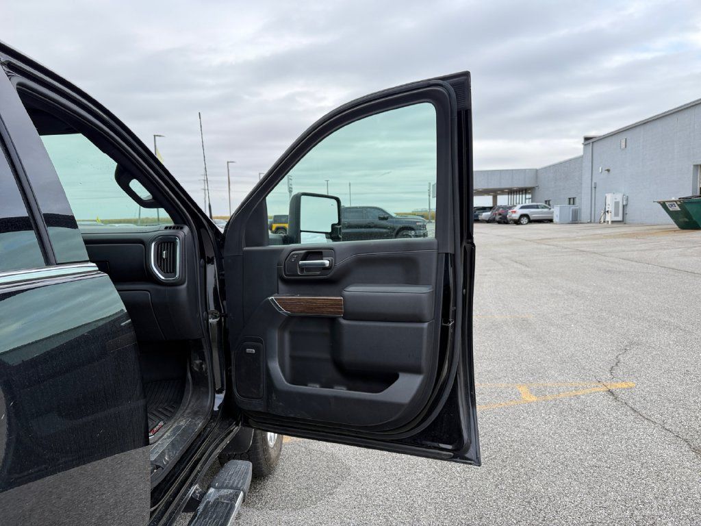 Used 2020 Chevrolet Silverado 3500 High Country w/ Technology Package AWD/4WD image 42