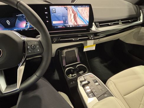 New 2027 BMW X1 xDrive28i AWD/4WD image 19