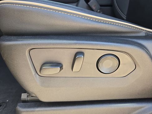 Used 2023 Chevrolet Tahoe Premier image 15