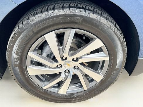 Used 2024 Chevrolet Equinox Premier FWD image 41