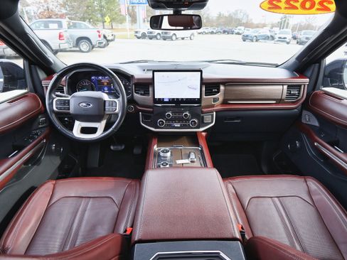 Used 2022 Ford Expedition Limited image 20