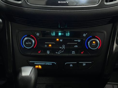 Used 2017 Ford Escape Titanium image 26