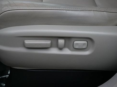 Used 2013 Honda Pilot Touring image 16