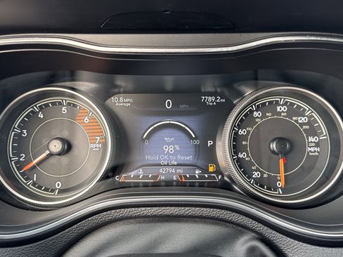 Used 2019 Jeep Cherokee Overland w/ Technology Group image 21