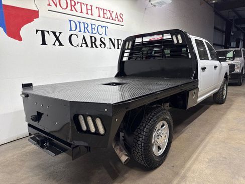 Used 2024 RAM 2500 Tradesman w/ Chrome Appearance Group image 6