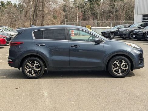 Used 2022 Kia Sportage LX image 2