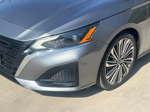 Used 2023 Nissan Altima 2.5 SL FWD image 4