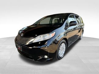 Used 2014 Toyota Sienna XLE FWD 360° Tour