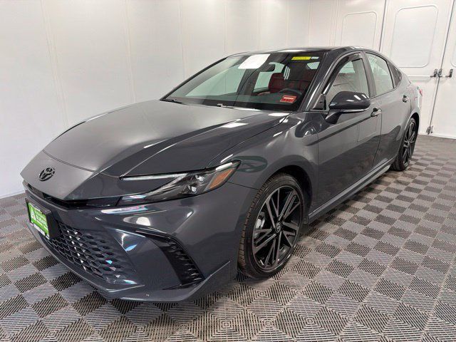 Used 2025 Toyota Camry XSE AWD/4WD image 3