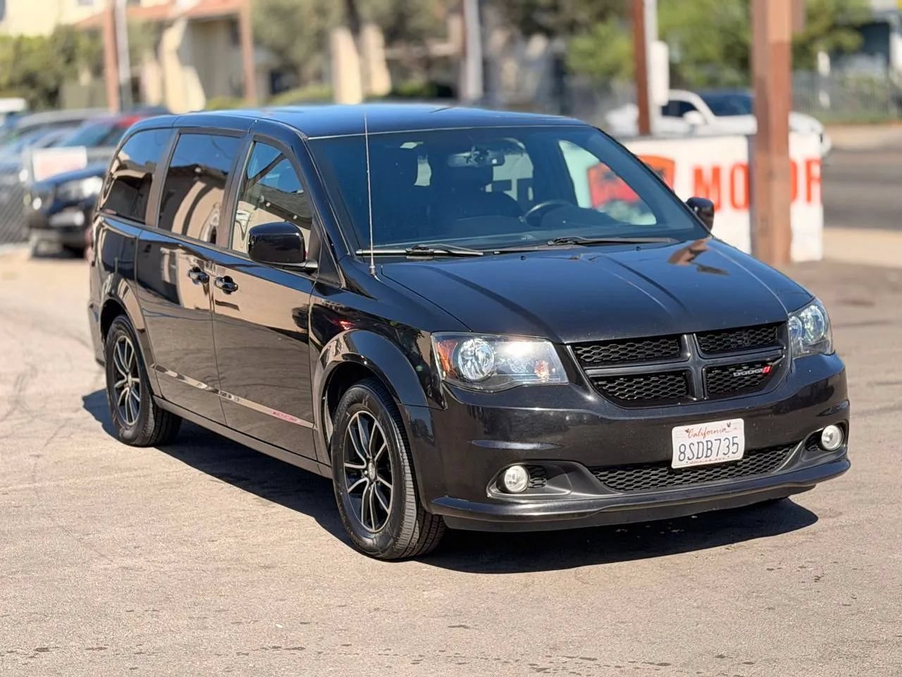 Used 2018 Dodge Grand Caravan GT FWD image 2
