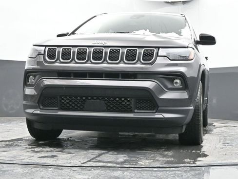 Used 2024 Jeep Compass Latitude image 44