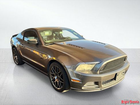 Used 2013 Ford Mustang GT Premium RWD image 5