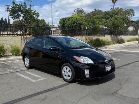 Used 2010 Toyota Prius Two image 1