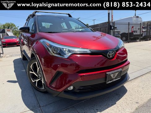 Used 2019 Toyota C-HR Limited FWD image 1