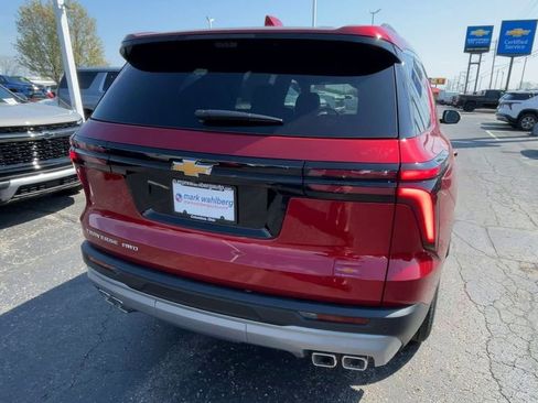 New 2026 Chevrolet Traverse LT w/ Driver Confidence Package AWD/4WD image 9
