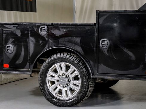 Used 2023 GMC Sierra 3500 Denali w/ Denali Ultimate Package image 6