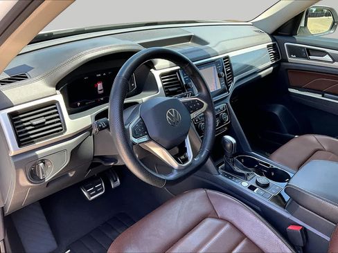 Used 2023 Volkswagen Atlas SEL Premium AWD/4WD image 24