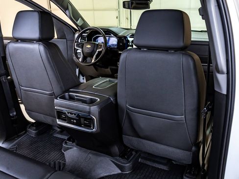 Used 2022 Chevrolet Silverado 1500 LTZ AWD/4WD image 31