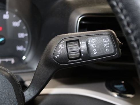 Used 2023 Ford Explorer XLT w/ Equipment Group 202A AWD/4WD image 27