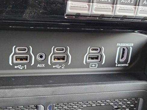 New 2026 RAM 3500 Limited AWD/4WD image 24