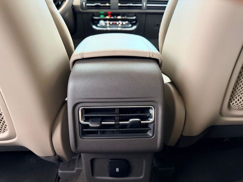 Used 2023 Lincoln Corsair FWD image 28
