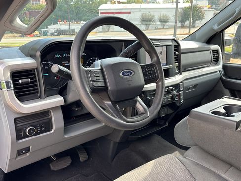 Used 2026 Ford F250 XLT AWD/4WD image 11