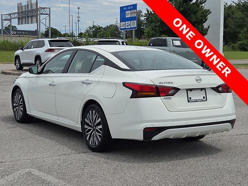 Used 2025 Nissan Altima 2.5 SV FWD image 4