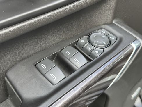 Used 2022 Chevrolet Silverado 2500 LTZ w/ LTZ Premium Package image 24