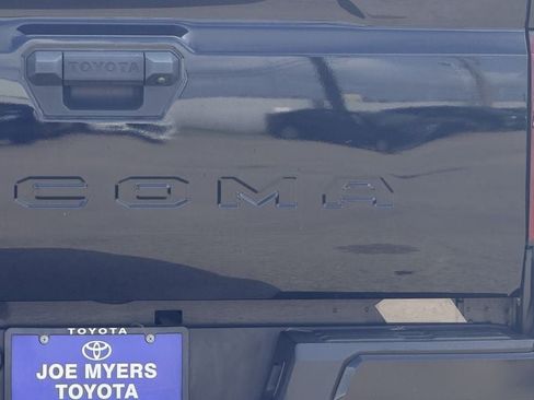 Used 2024 Toyota Tacoma SR5 AWD/4WD image 10