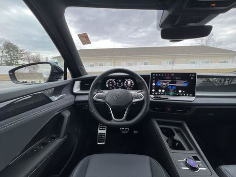 New 2026 Volkswagen Tiguan SE R-Line AWD/4WD image 14