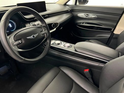 Used 2022 Genesis GV70 2.5T image 15