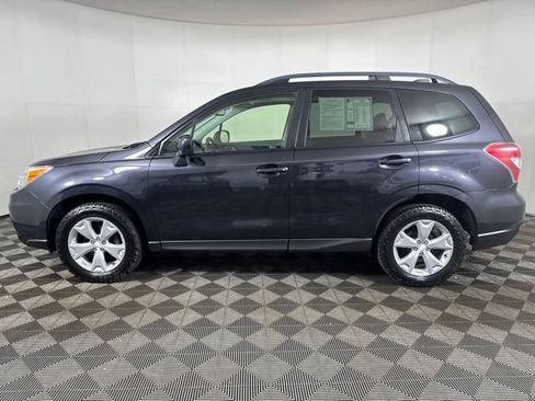 Used 2016 Subaru Forester 2.5i Premium AWD/4WD image 7