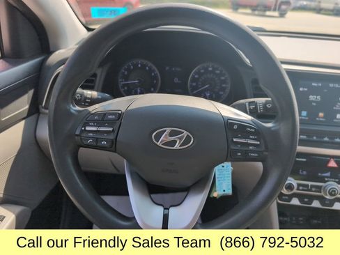 Used 2020 Hyundai Elantra SEL FWD image 15
