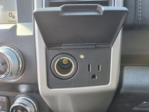 Used 2019 Ford F150 Lariat w/ Equipment Group 502A Luxury RWD image 14
