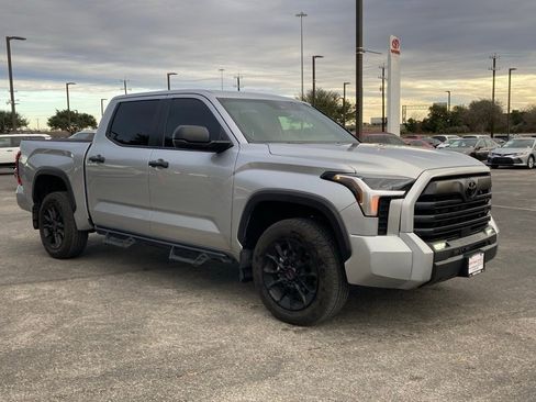 Used 2025 Toyota Tundra SR5 image 3