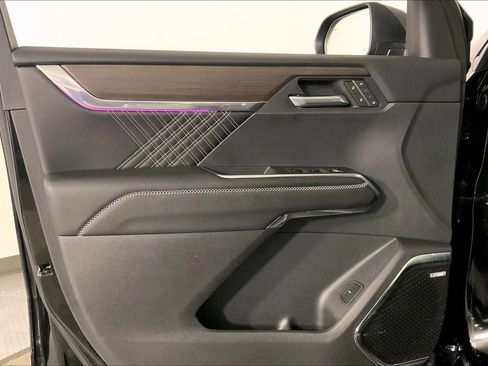 Used 2025 GMC Acadia Denali w/ LPO, Floor Liner Package image 24