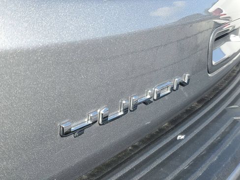 Used 2024 GMC Yukon Denali AWD/4WD image 6