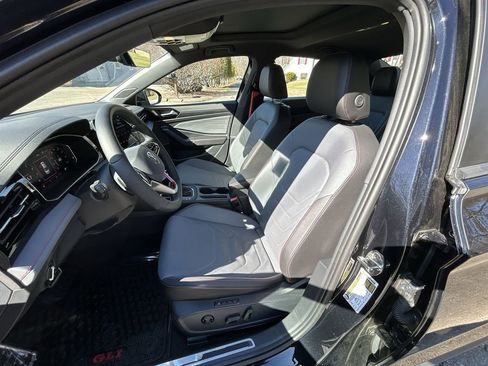 Used 2025 Volkswagen Jetta GLI Autobahn image 11