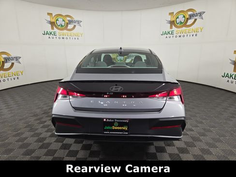 Used 2025 Hyundai Elantra Sport FWD image 7