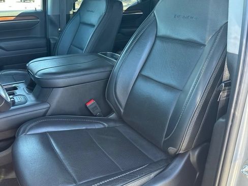 Used 2023 GMC Sierra 1500 Denali w/ Denali Reserve Package AWD/4WD image 18