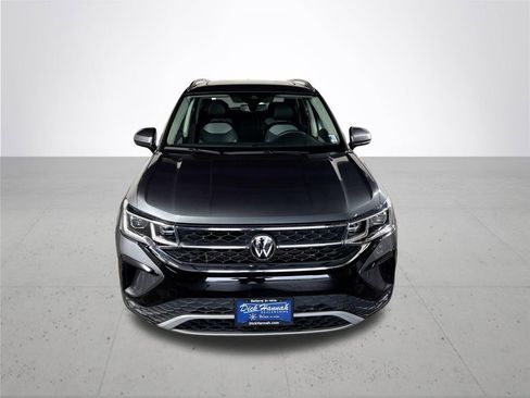 Certified 2023 Volkswagen Taos SEL AWD/4WD image 3