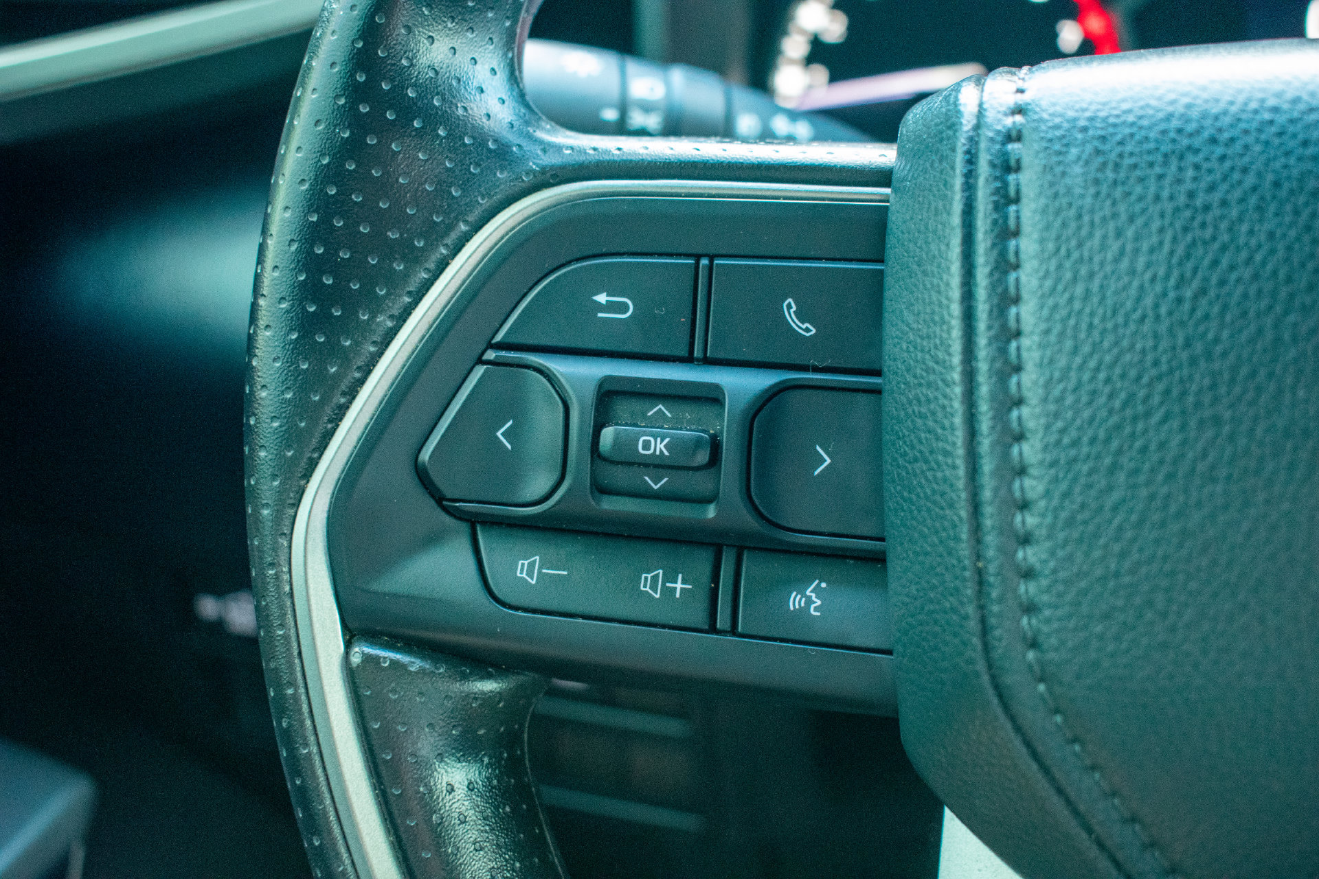 Used 2025 Toyota Tundra SR5 AWD/4WD image 36