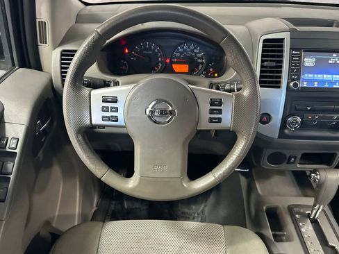 Used 2019 Nissan Frontier SV image 16