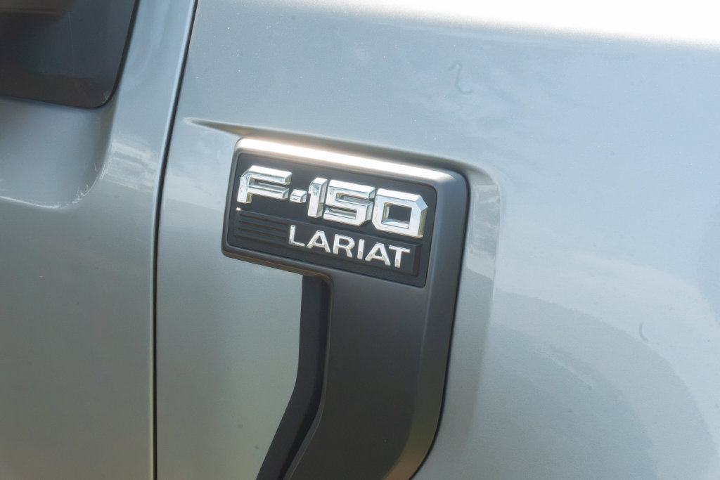 Used 2021 Ford F150 Lariat w/ Equipment Group 502A High AWD/4WD image 6