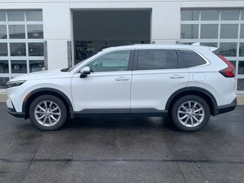 Used 2024 Honda CR-V EX image 3