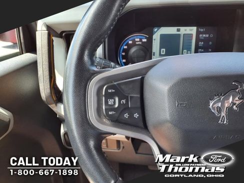 Used 2022 Ford Bronco Badlands image 13