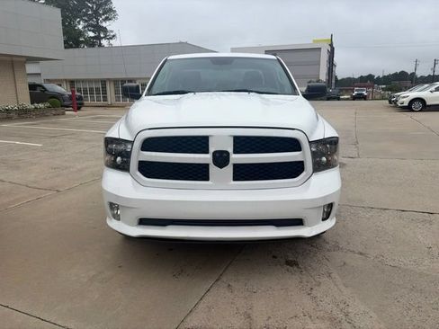 Used 2019 RAM 1500 Express w/ Express Value Package RWD image 3