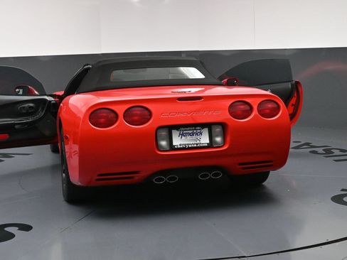 Used 2004 Chevrolet Corvette Convertible w/ Preferred Equipment Group RWD image 26