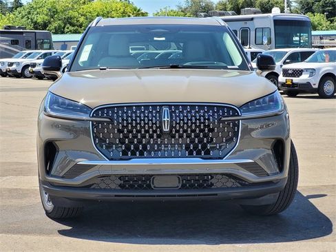 New 2025 Lincoln Aviator Premiere w/ Equipment Group 101A image 3